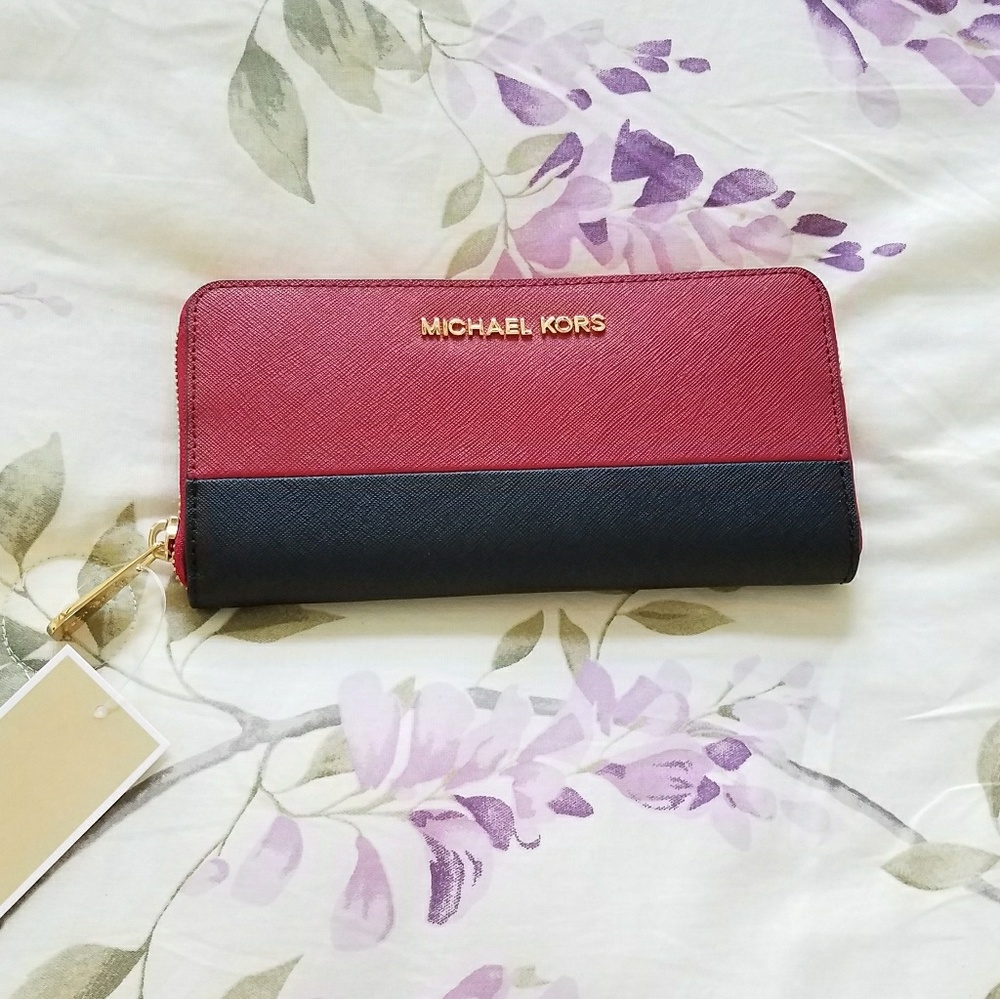 NEW Michael Kors wallet